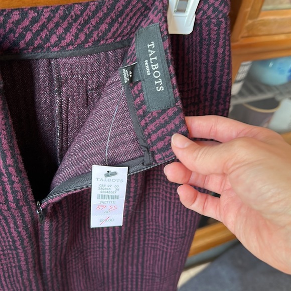 NWT Talbots Cranberry and Black Print Skirt - Picture 4 of 4